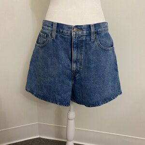Levi's High Waist Mom Short